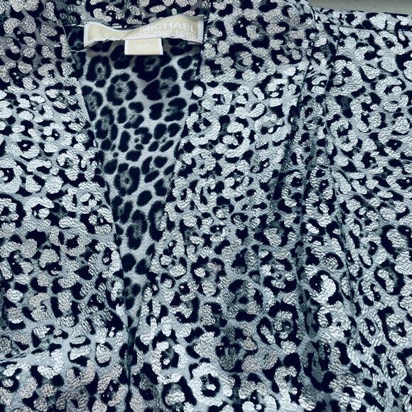 MICHAEL KORS Silver Metallic Animal Print Long Sleeve V-Neck Blouse XS - Picture 7 of 12